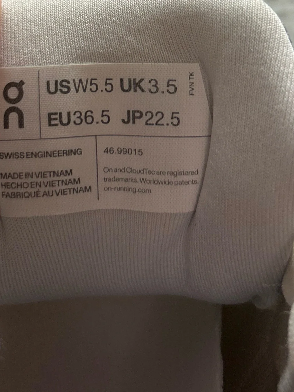 On Running cloudrunner womens white/frost Athletic Sneakers size 5.5